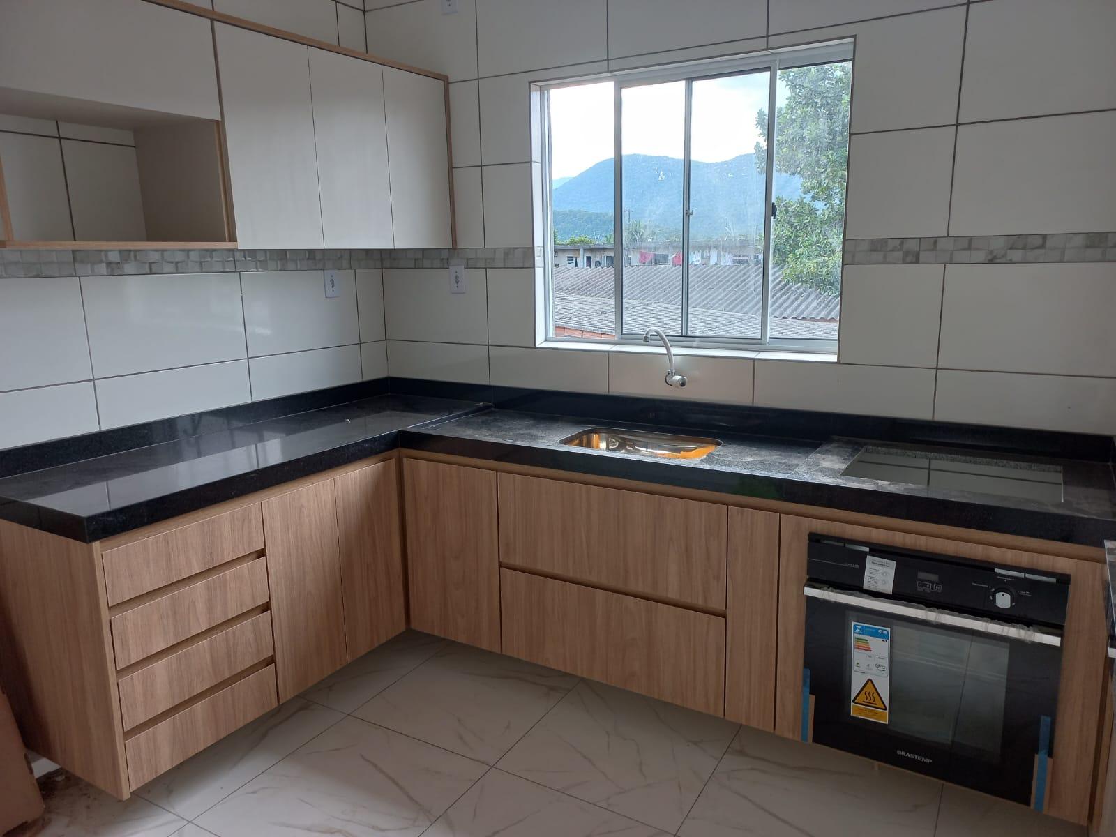 Armário pia de cozinha com espaço de embutir forno